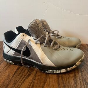 Nike Shoes Men's 13 Air‎ Mavin Low Basketball  Black/White/Gray 719924-005